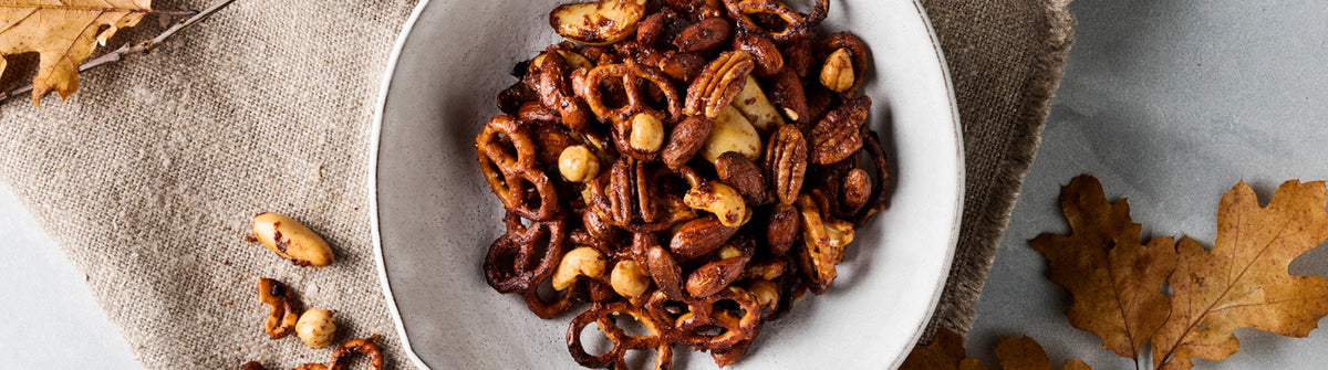 Korean BBQ Marinade-Glazed Nut & Pretzel Mix – BibigoUSA